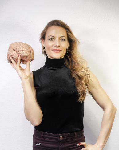 Dr. Barbara Studer